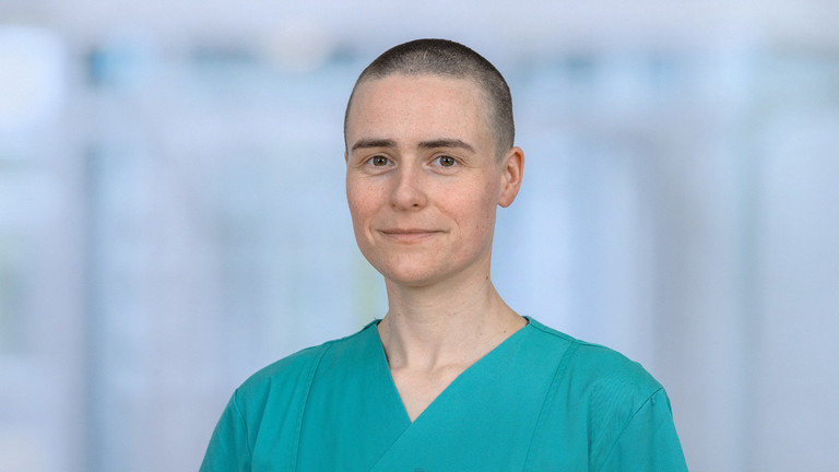Dr. med. Chris Reinert Oberärzt*in, Kinder- und Jugendmedizin