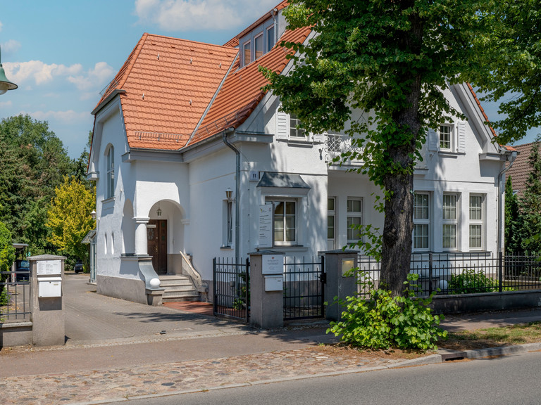 Hausansicht des Immanuel MVZ Klosterfelde zur Pressemitteilung Neue Kinderärztin stärkt Versorgung in Klosterfelde