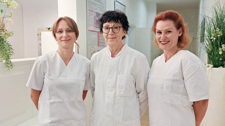 v.l.n.r.: Angelika Brückner Dr. med. Christine Wrede, Katrin Scholz v.l.n.r.: Angelika Brückner Dr. med. Christine Wrede, Katrin Scholz